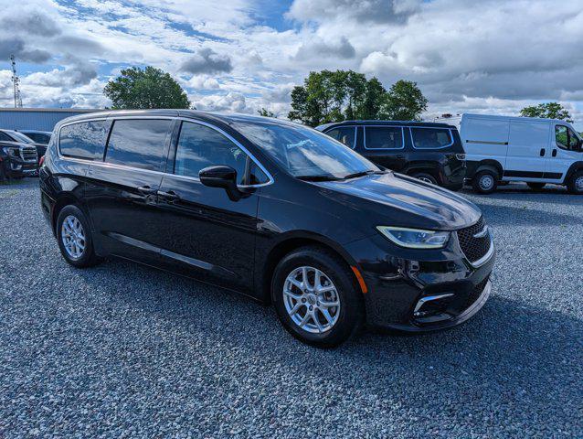 used 2023 Chrysler Pacifica car, priced at $22,000