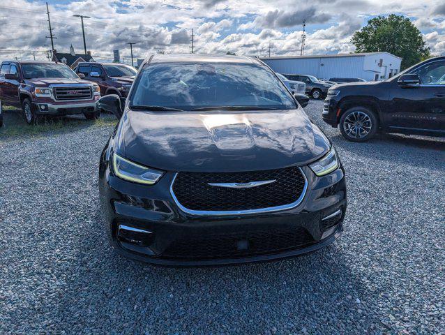 used 2023 Chrysler Pacifica car, priced at $22,000