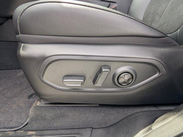 new 2025 Jeep Grand Cherokee L car, priced at $38,884