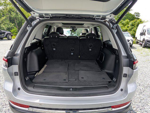 used 2022 Jeep Grand Cherokee car, priced at $31,000