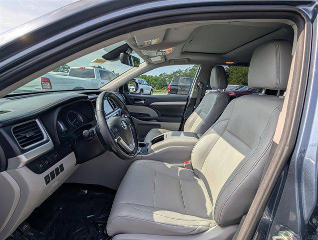 used 2018 Toyota Highlander car, priced at $22,250