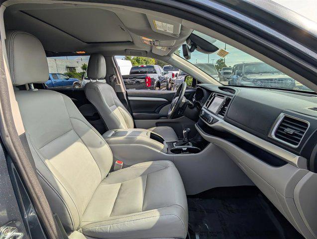 used 2018 Toyota Highlander car, priced at $22,250