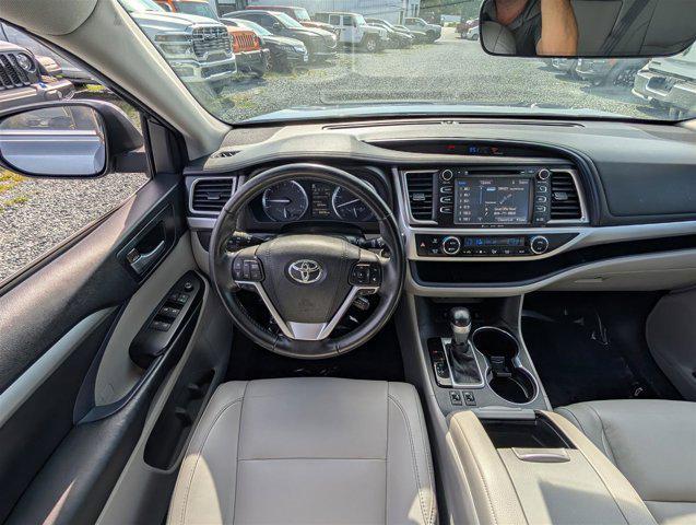 used 2018 Toyota Highlander car, priced at $22,250