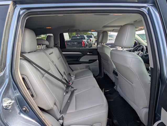 used 2018 Toyota Highlander car, priced at $22,250