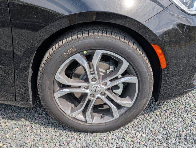 new 2026 Chrysler Pacifica car, priced at $48,262
