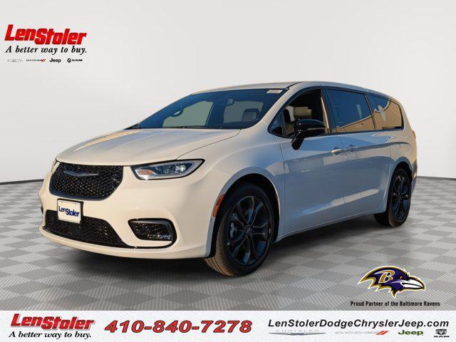 new 2026 Chrysler Pacifica car, priced at $38,757