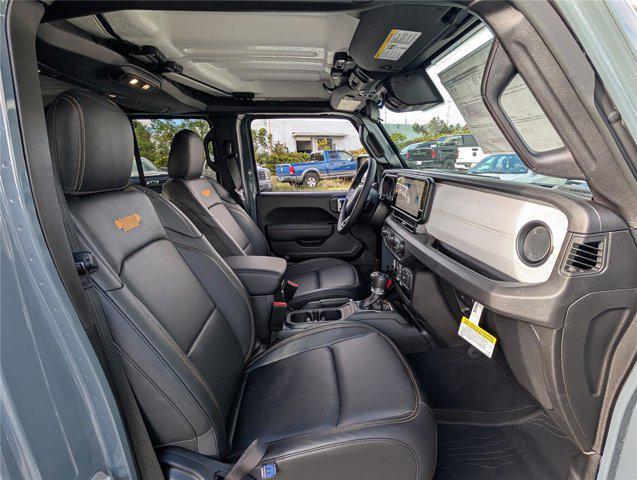 new 2025 Jeep Gladiator car, priced at $41,297