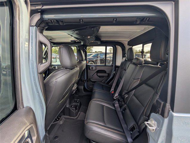 new 2025 Jeep Gladiator car, priced at $41,297