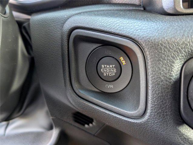 new 2025 Jeep Gladiator car, priced at $41,297