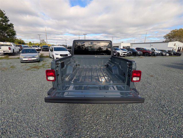 new 2025 Jeep Gladiator car, priced at $41,297