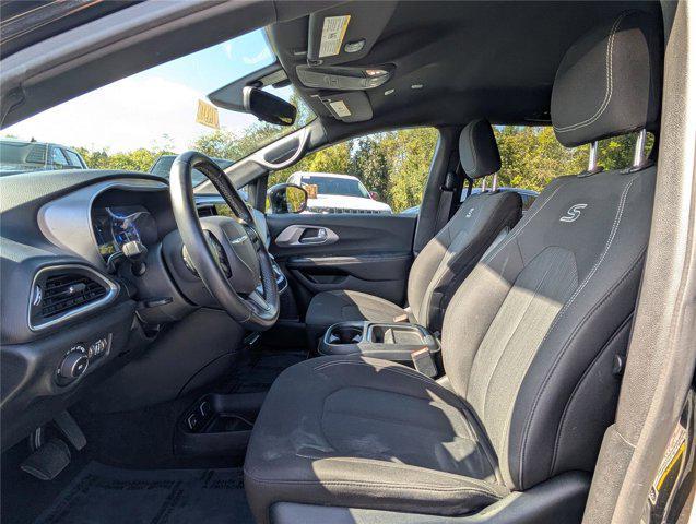 used 2018 Chrysler Pacifica car, priced at $15,750