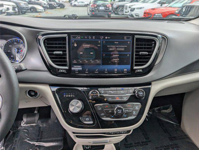 used 2024 Chrysler Pacifica car, priced at $27,500