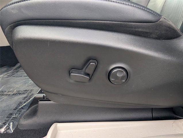 used 2024 Chrysler Pacifica car, priced at $27,500