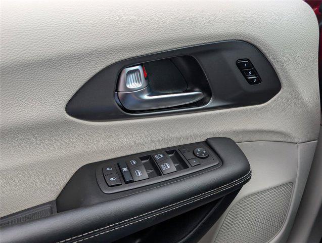 used 2024 Chrysler Pacifica car, priced at $27,500
