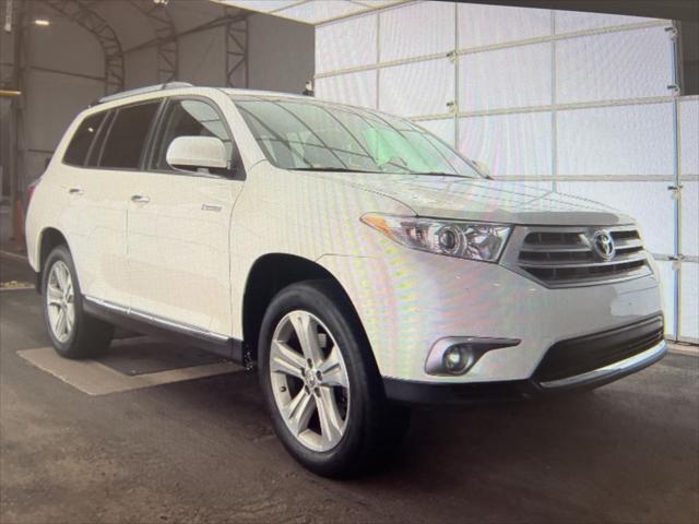 used 2013 Toyota Highlander car, priced at $16,491