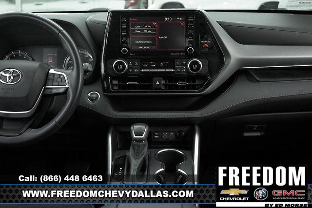 used 2022 Toyota Highlander car, priced at $26,998