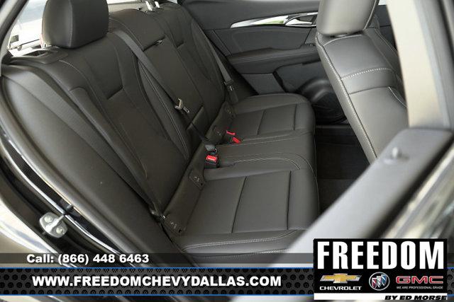 new 2025 Buick Envision car, priced at $33,002