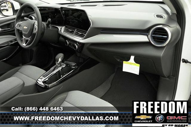 new 2025 Chevrolet Trax car, priced at $23,421