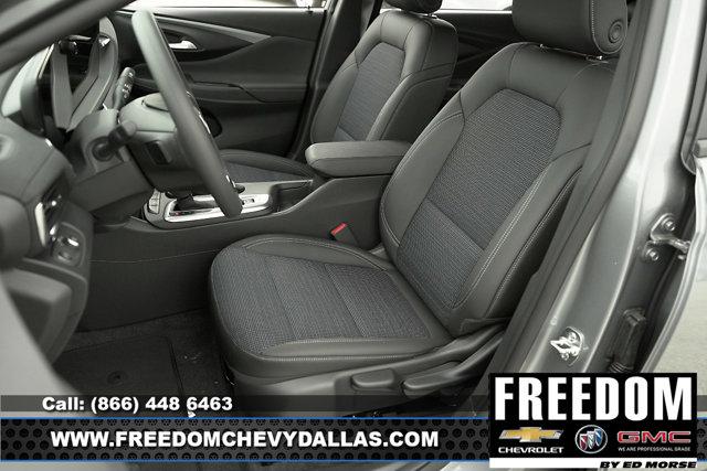 new 2025 Buick Envista car, priced at $24,423