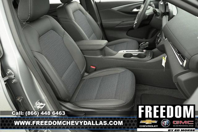 new 2025 Buick Envista car, priced at $24,423