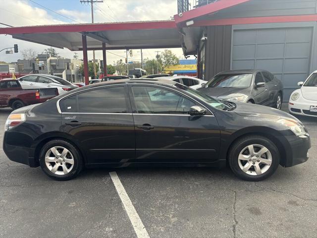 used 2009 Nissan Altima car, priced at $3,388