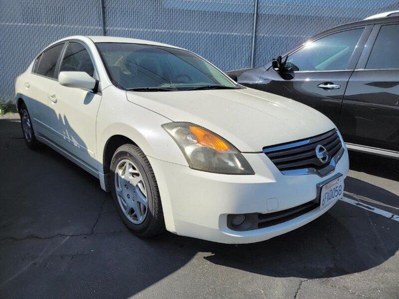 used 2009 Nissan Altima car, priced at $4,988