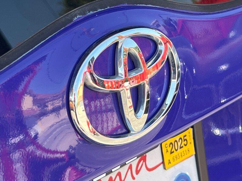 used 2007 Toyota Prius car, priced at $7,988