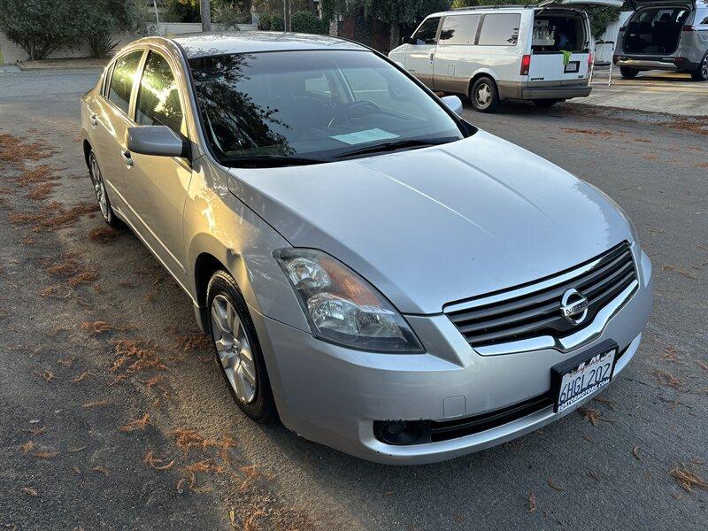 used 2009 Nissan Altima car, priced at $5,688