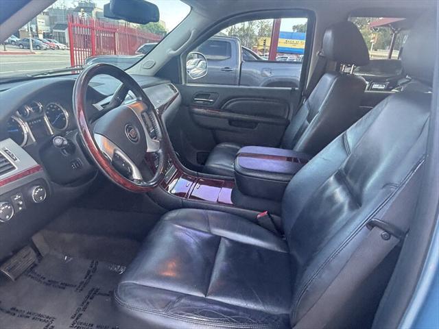 used 2011 Cadillac Escalade Hybrid car, priced at $11,988