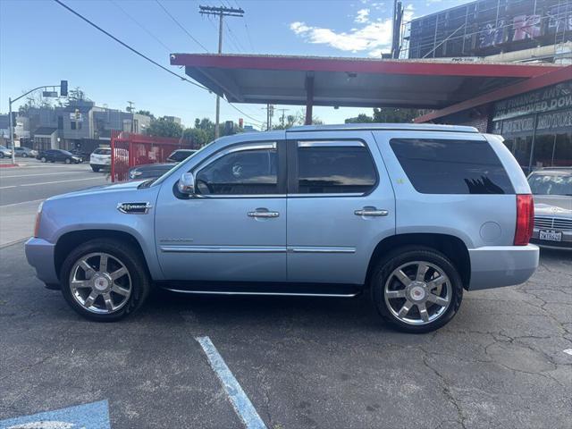 used 2011 Cadillac Escalade Hybrid car, priced at $11,988