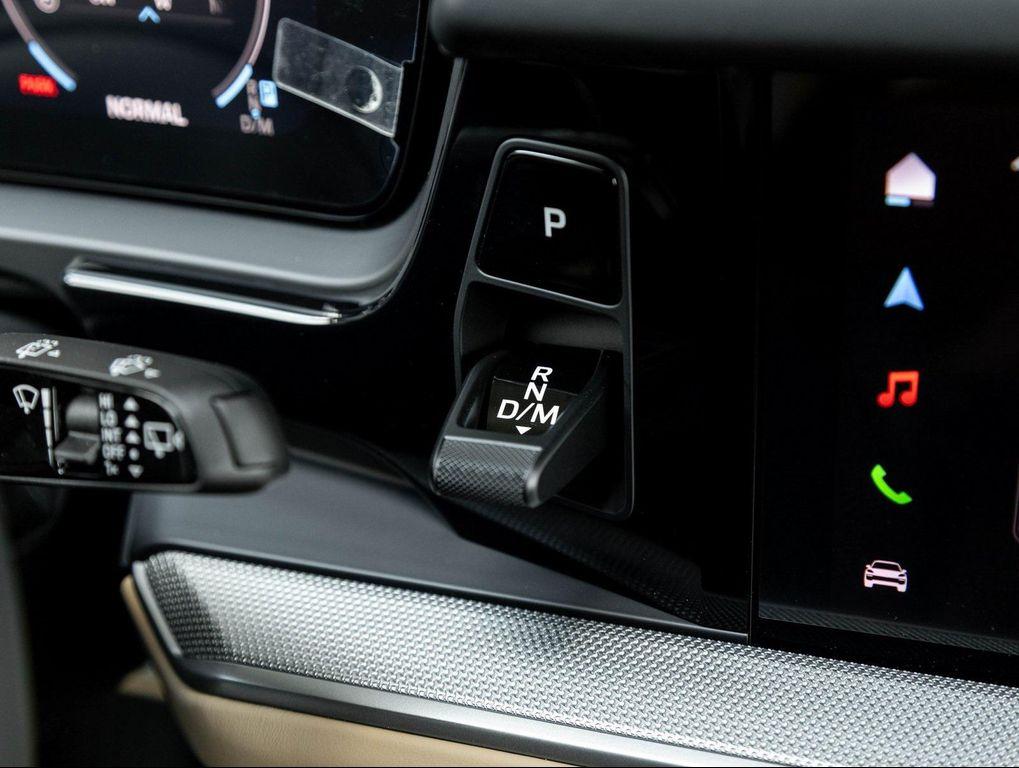 new 2025 Porsche Cayenne car, priced at $118,185