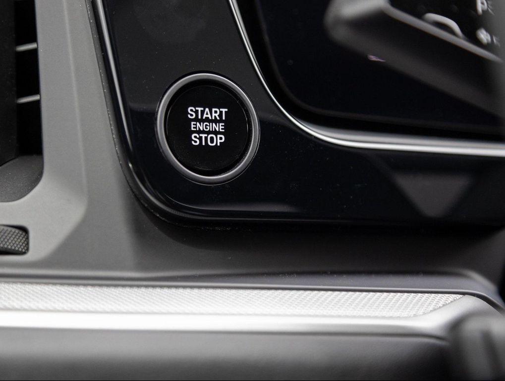 new 2025 Porsche Cayenne car, priced at $154,125