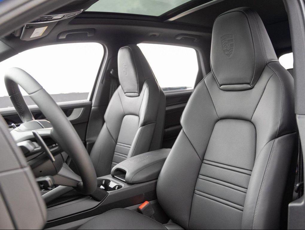 new 2025 Porsche Cayenne car, priced at $154,125
