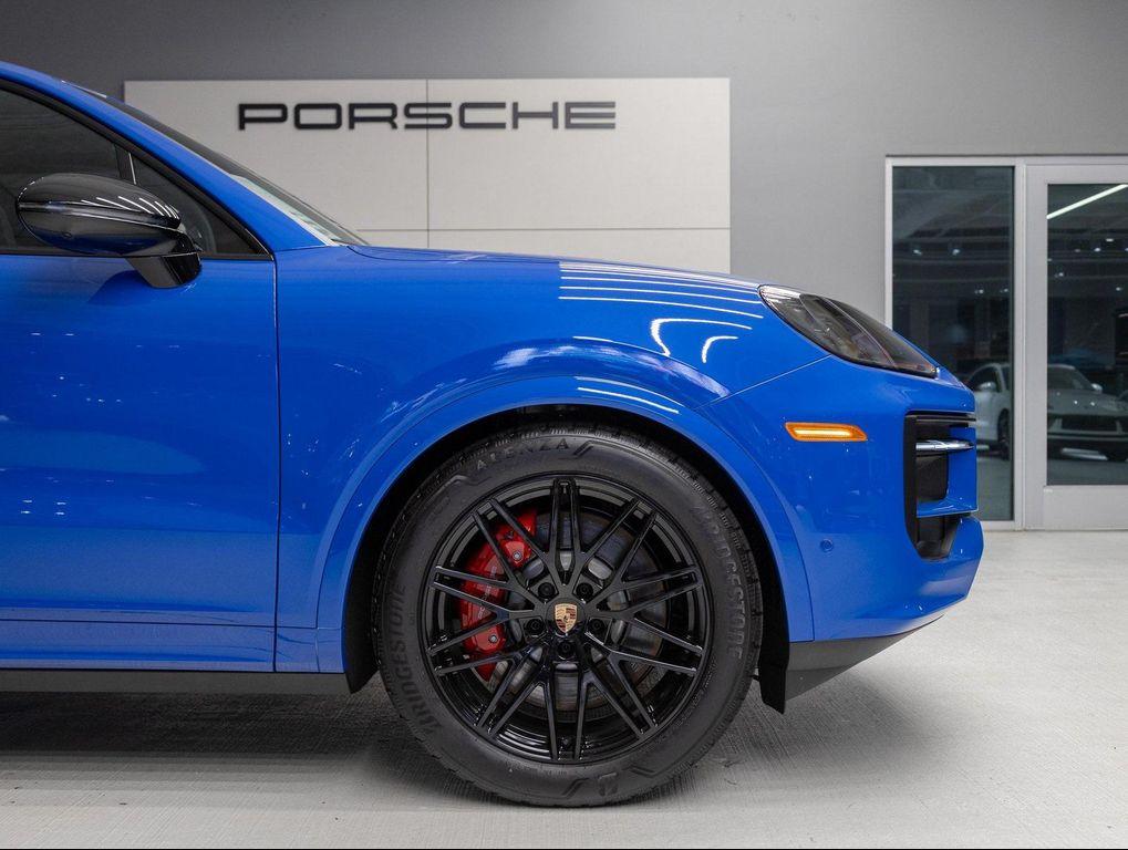 new 2025 Porsche Cayenne car, priced at $154,125