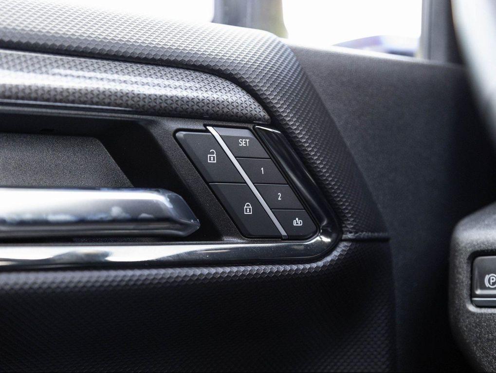 used 2024 Chevrolet Silverado 2500 car, priced at $72,990