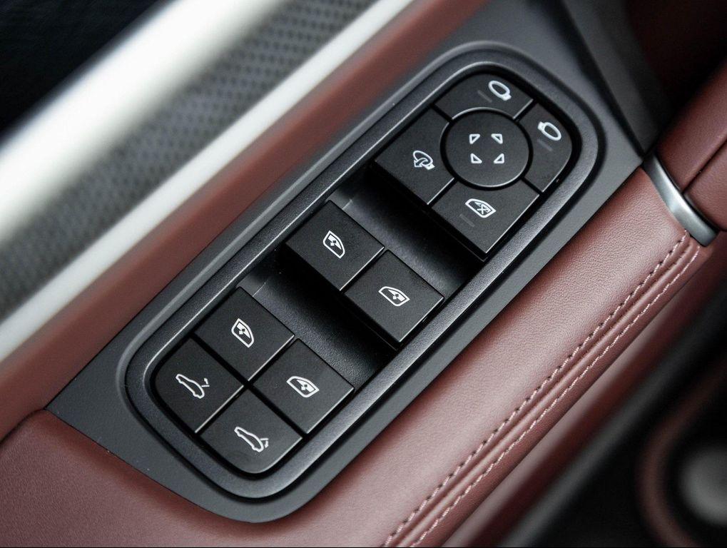 new 2025 Porsche Cayenne car, priced at $163,585