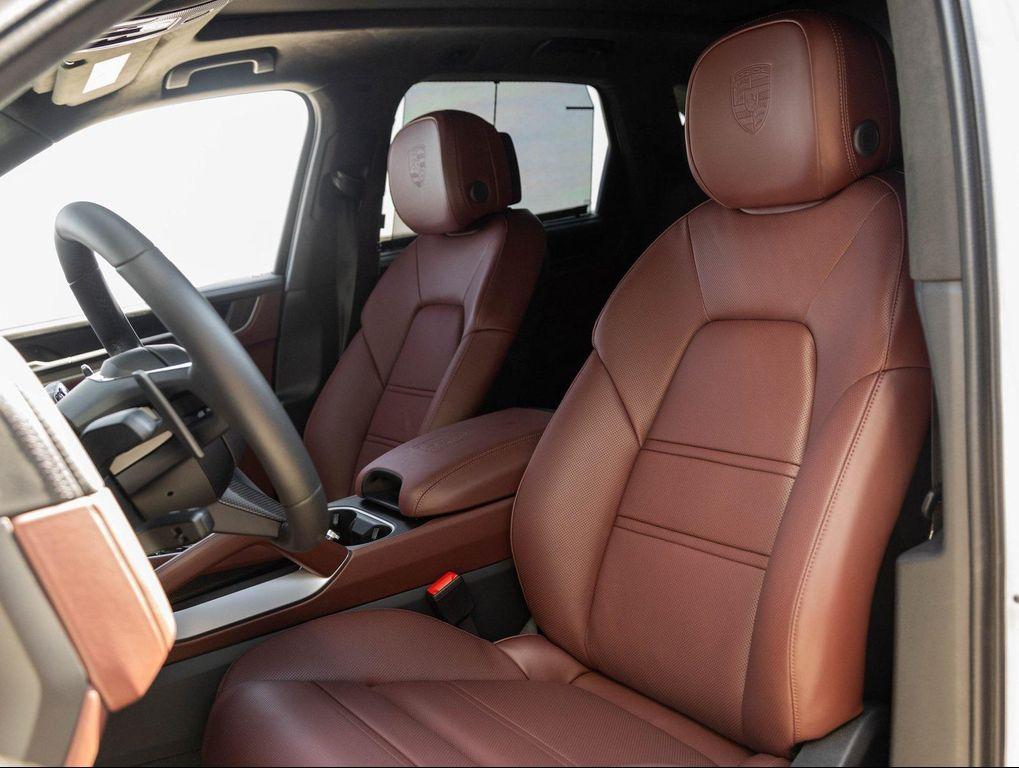 new 2025 Porsche Cayenne car, priced at $163,585