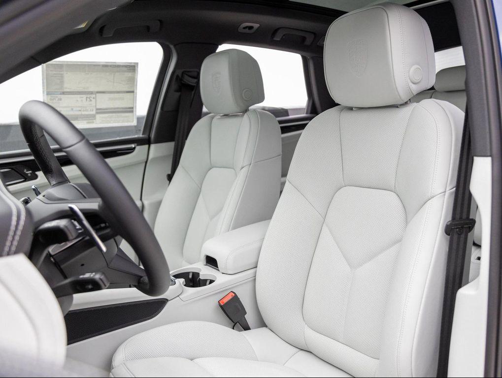 new 2025 Porsche Macan car, priced at $87,585