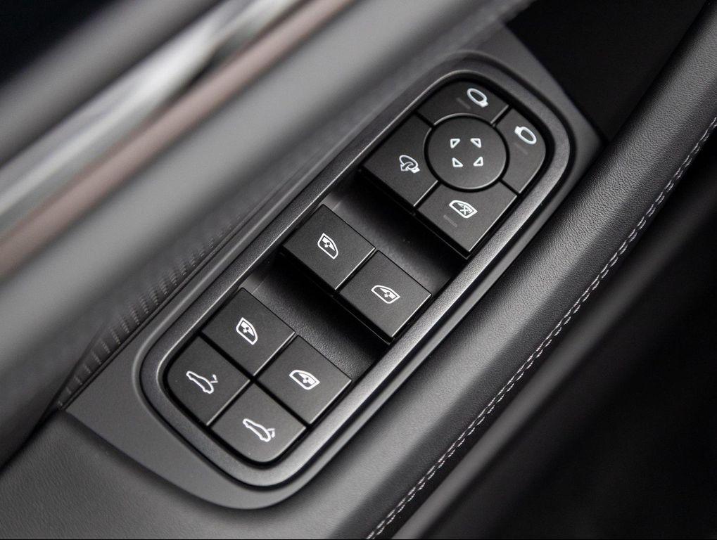 new 2025 Porsche Panamera car, priced at $129,695