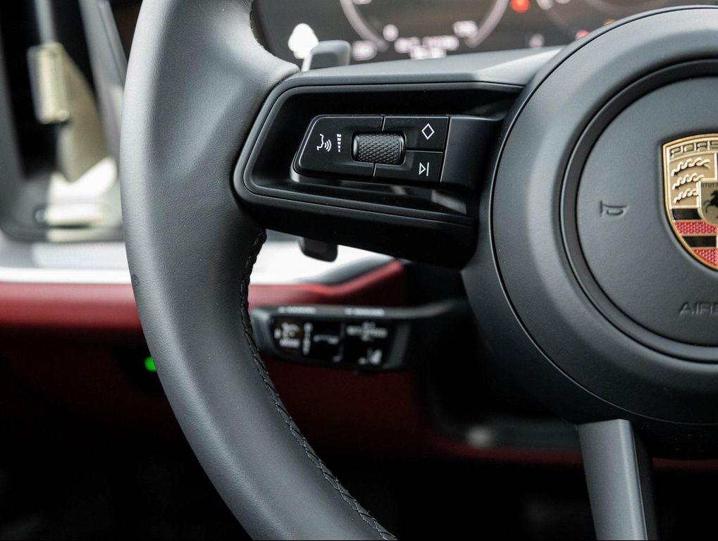 new 2025 Porsche Cayenne car, priced at $101,275