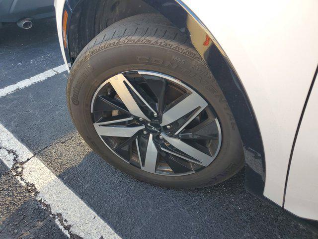 used 2022 Kia Sorento car, priced at $21,352