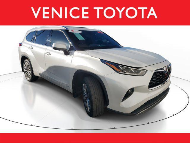 used 2022 Toyota Highlander Hybrid car, priced at $44,027
