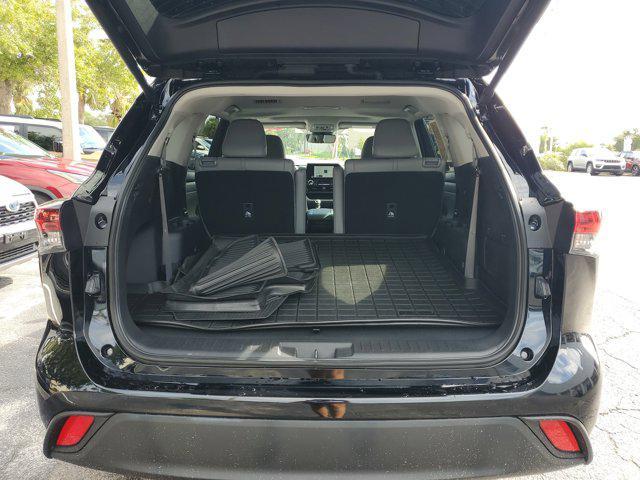 used 2024 Toyota Highlander car, priced at $35,440