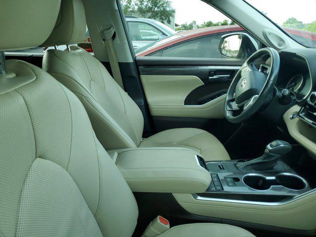 used 2022 Toyota Highlander car, priced at $29,061