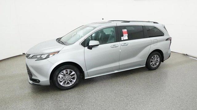 new 2025 Toyota Sienna car