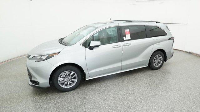 new 2025 Toyota Sienna car