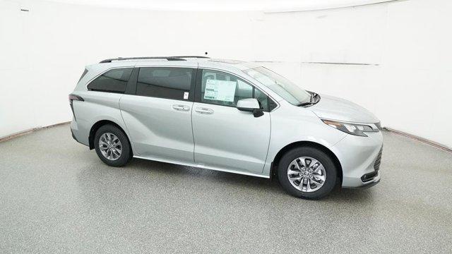 new 2025 Toyota Sienna car