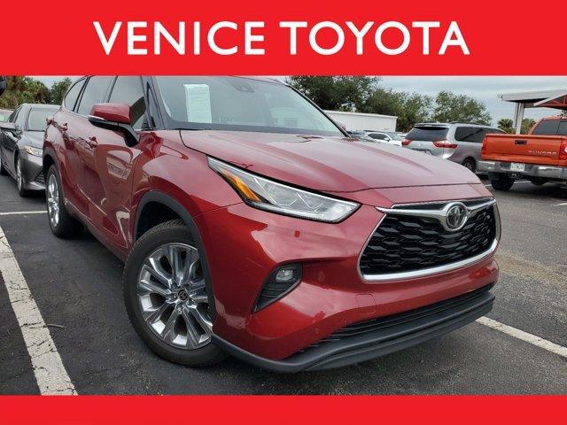 used 2020 Toyota Highlander car, priced at $29,900