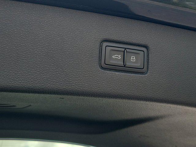 used 2023 Audi Q7 car, priced at $38,655