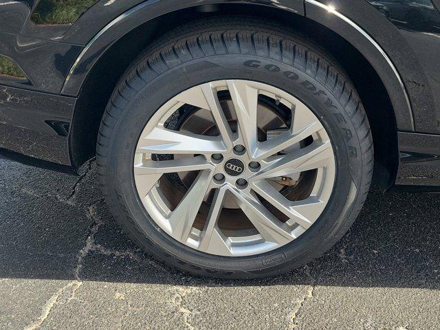 used 2023 Audi Q7 car, priced at $38,655